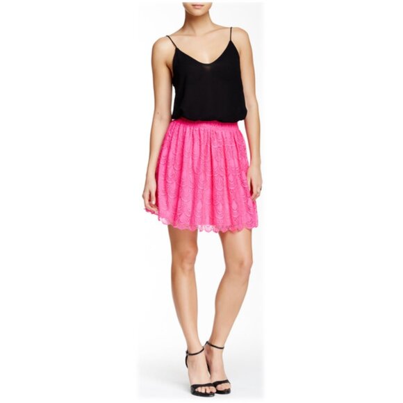 NWT-Soprano Scalloped Lace Mini Skirt, Black, Small - Picture 3 of 3